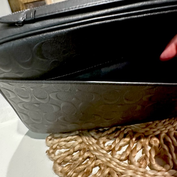 💕 Coach Multifunction Signature Leather Pouch Built In Wallet Bag 👝 NWT!!!♥️💕🎁🛍️ - Picture 7 of 12